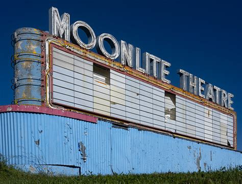 Moonlight theater - 